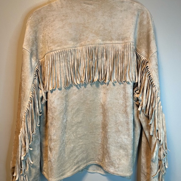 Super soft cowboy fringe jacket by Wishlist. - Picture 7 of 9